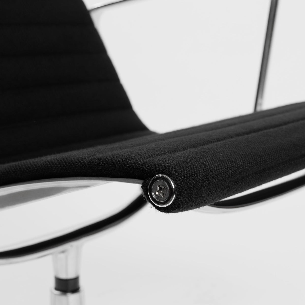Vitra EA 115 Hopsak schwarz Alu