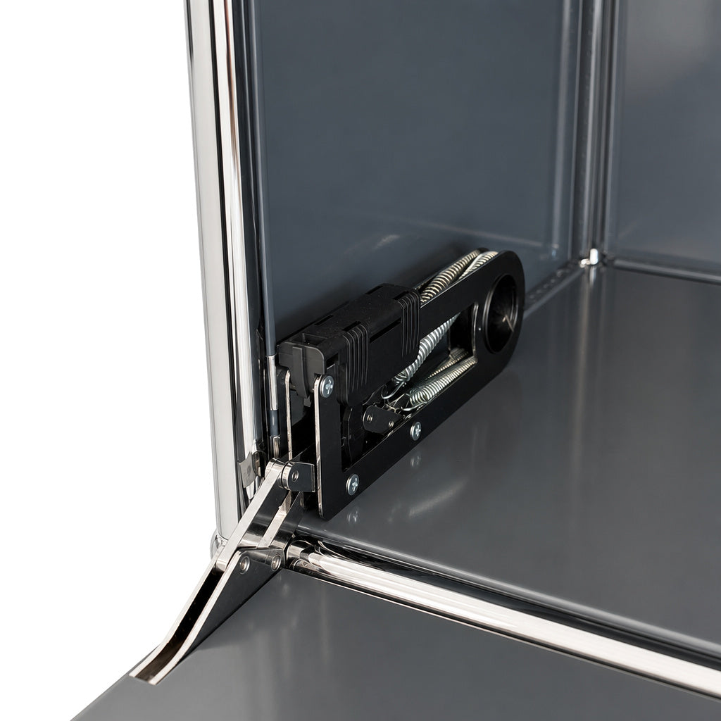 Anthrazitgrauer USM Haller Highboard-Mechanismus mit Soft-Close-Klappenscharnier und verchromtem Stahlrahmen.
