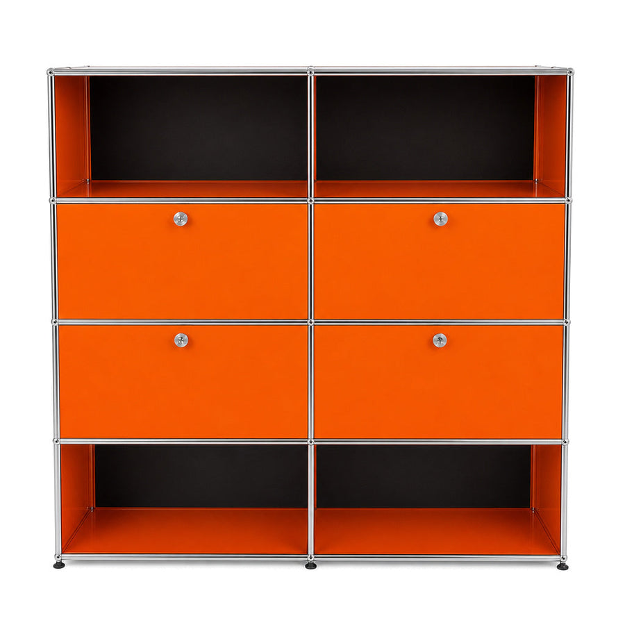 USM Haller Highboard in Reinorange mit 4 Klappen und perforierter Rückwand, 153x144 cm.